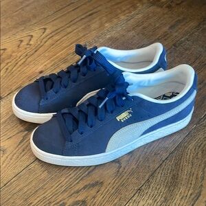 Puma Kids Size 7 Blue Suede Sneakers